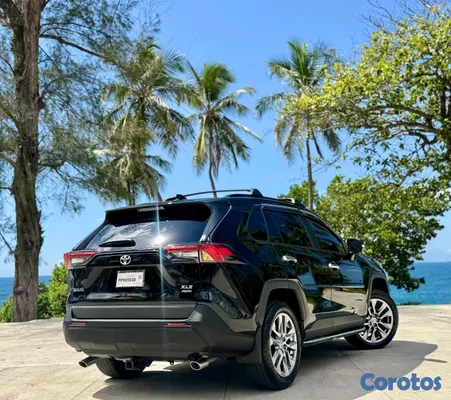 jeepetas y camionetas - Toyota rav4 2023 xle  9