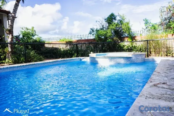 casas vacacionales y villas - Villa en Venta Totalmente Amueblada en la Av. Barceló, Punta Cana 3