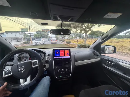 jeepetas y camionetas - SE VENDE DODGE GRAND CARAVAN 5