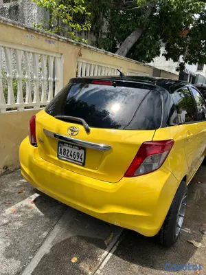 carros - Toyota vitz 2013. 3