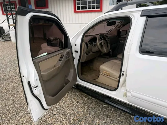 jeepetas y camionetas - Nissan frontier sl 2012 5