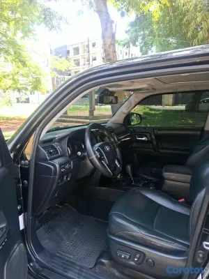 carros - 🚘 Toyota 4Runner Negra en Venta 🔥 ¡Elegancia, lujo 4