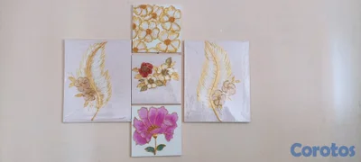 Plumas y flores 