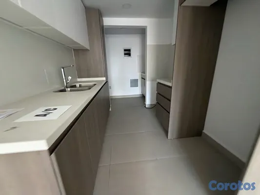 apartamentos - vendo nuevo Evaristo Morales piso 3 una habitación 1.5 baños parqueo área social 13