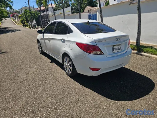 carros - HYUNDAI ACCENT 2012 7