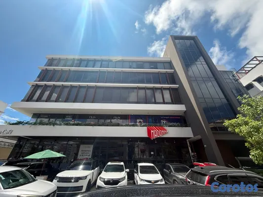 oficinas y locales comerciales - Mirasor Sur / Local Comercial - a   a 30 dólares metro donde está juan valdez  2