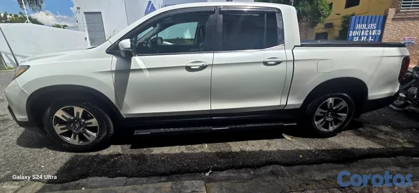 jeepetas y camionetas - Vendo Honda Ridgelina 2017. 2