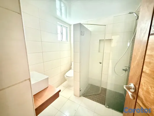 apartamentos - vendo en el millón del lado de la privada piso 4 tres habitaciones 2.5 baños do 4