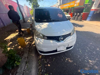 Nissan nv 200 2016 