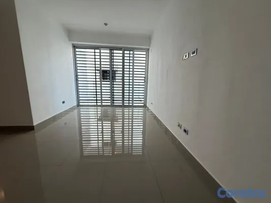 apartamentos - alquiló avenida independencia klm 9 piso 2 consta de dos habitaciones 2.5 baños 5