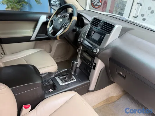jeepetas y camionetas - Toyota Prado VX 2011 unico  Dueño (santiago) 9