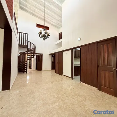 casas - Casa de 5 habitaciones en alquiler en La Castellana 10