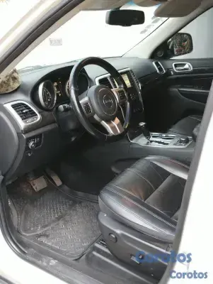 jeepetas y camionetas - Grand Cherokee Laredo 4x4 2011 6