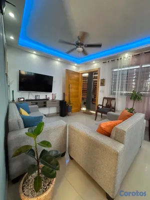 casas - vendo casa santo Domingo este dos niveles tres habitaciones dos baños dos parqu 13