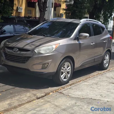 jeepetas y camionetas - Hyundai Tucson 2012 en excelente condición — RD$675,000 negociable D.N. 8
