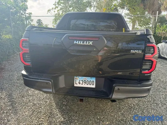 jeepetas y camionetas - Toyota hilux 2022 3
