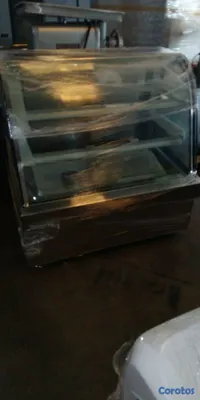 equipos profesionales - Vitrina fría exhibidor repostería Nueva 9