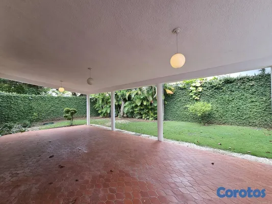 casas - Casa de 5 habitaciones 4 baños 4 parqueos en alqui 18