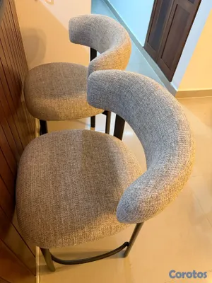 muebles y colchones - Taburetes o sillas altas de ILUMEL nuevas RD$20,000.00 ambas 2