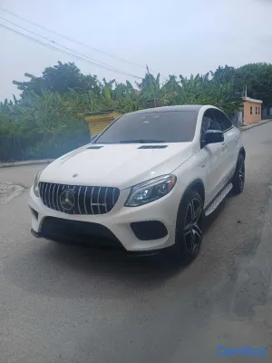 jeepetas y camionetas - VENDO MERCEDES BENZ AMG 43 GLE  EXCELENTES CONDCIONES 2
