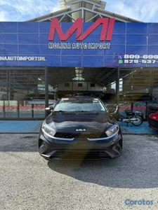 🚙 2023 Kia Forte LX
