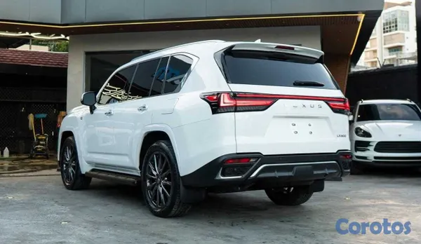 jeepetas y camionetas - LEXUS LX600 F SPORT 2024 | 18,000 MILLAS | CLEAN C 3