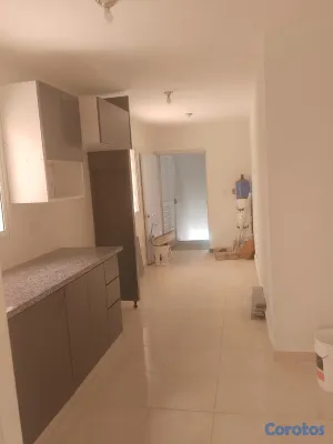 apartamentos - Alquilo apartamento 2do piso 
los cerros de sabana perdida 
2 habitaciones 
 5