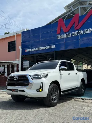 jeepetas y camionetas - Toyota Hilux SRV 2025 3