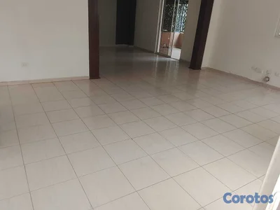 Apartamento en alquiler en Renacimiento | 3 Hab | 