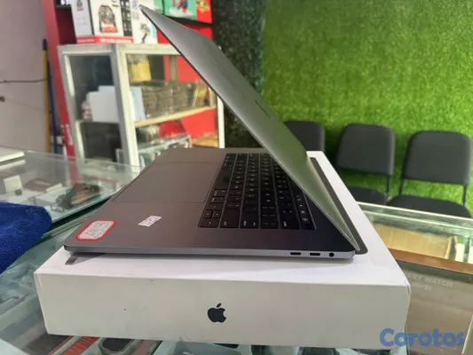 computadoras y laptops - MacBook Pro 9