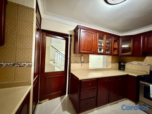 apartamentos - Penthouse de 3 habitaciones 3 baños en venta en Ur 12