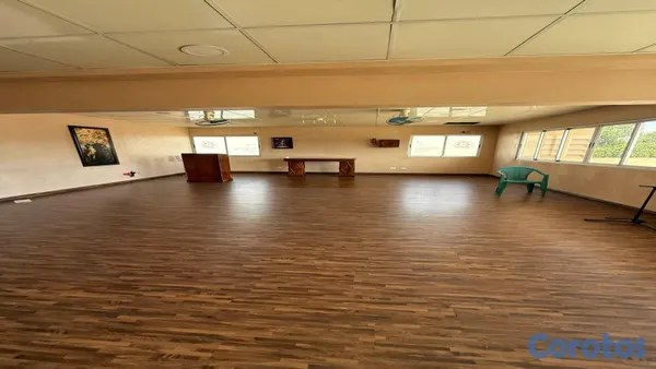 oficinas y locales comerciales - Edificio Comercial en vental Mejoramiento Social 8