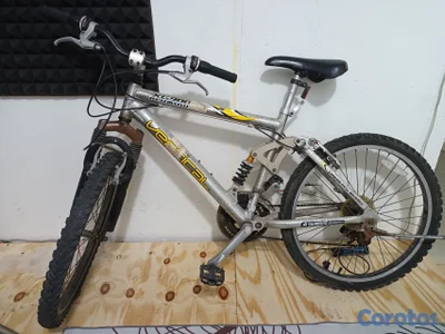 Vicicleta en buenas condiciones   Para competir 4000 pesos 