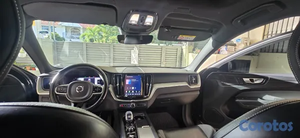 jeepetas y camionetas - Vendo  Volvo Cx 60 ultímate hybrida 2024 en excele 8