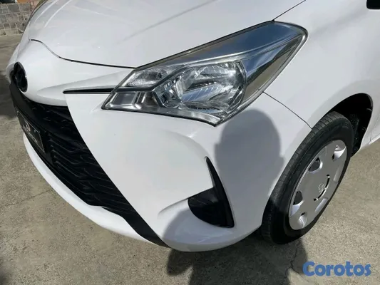 carros - Toyota vitz 2018 5