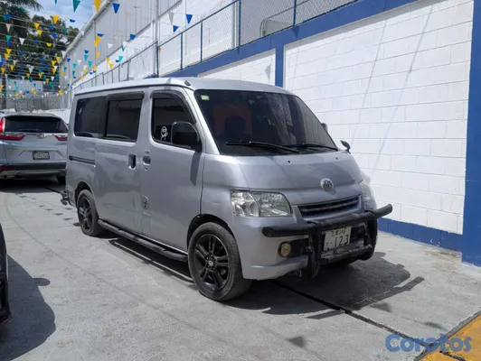 jeepetas y camionetas - TOYOTA LITE ACE 2013 2