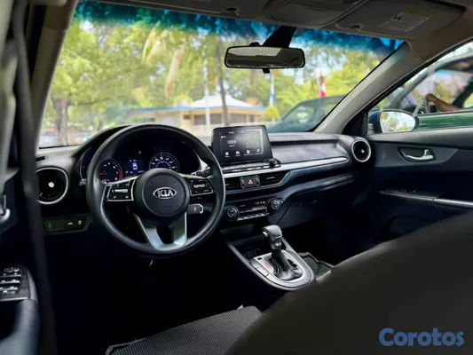 carros - kia forte 2019  6