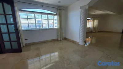 Apartamento en alquiler (312mts) de 3 Habitaciones - Bella Vista US$1.700