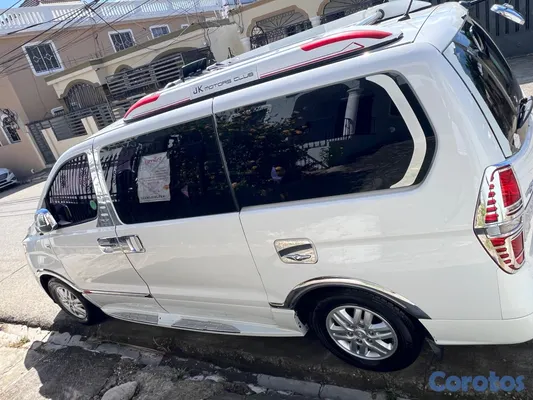 jeepetas y camionetas - Hyundai grand starex. 8
