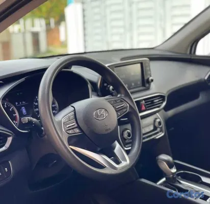 jeepetas y camionetas - Hyundai Santa Fe SE blanca año 2021 - muy buenas c 6