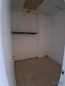 Alquilo Local 65 mts  3er piso para oficina en la 