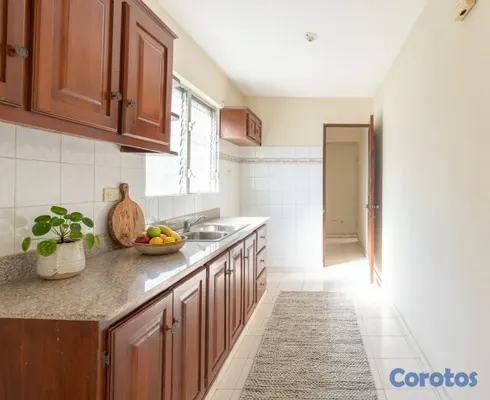 apartamentos - de OPORTUNIDAD. Los Restauradores. Amplio Apartame 2