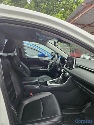 jeepetas y camionetas - Toyota rav4 2023 2