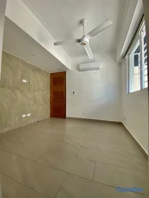 apartamentos - vendo jardines del sur tercer nivel dos habitaciones 2.5 baños parqueo balcón  2