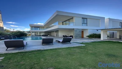 Moderna y Elegante Villa en Playa Bonita, Las Terrenas