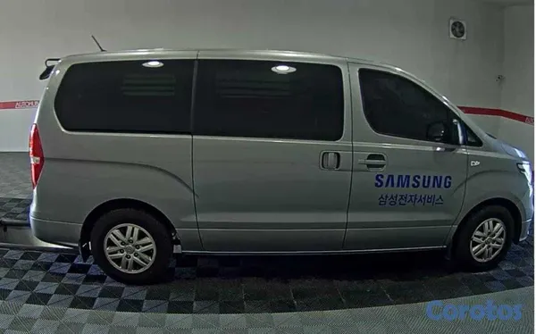 jeepetas y camionetas - HYUNDAI GRAND STAREX 2021 GRIS 15