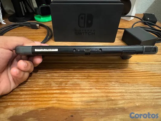 consolas y videojuegos - Nintendo Switch (V2) Todos accesorios y 2 juegos.  5