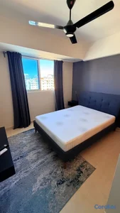 Cama reclinable automática queen con base en tela