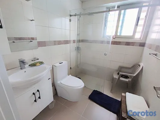 apartamentos - vendo Evaristo Morales tercer nivel tres habitaciones con su baño dos parqueos  13