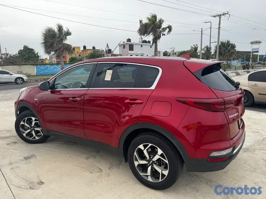 jeepetas y camionetas - Kia sportage 2021 lx 4x4 negociable 11